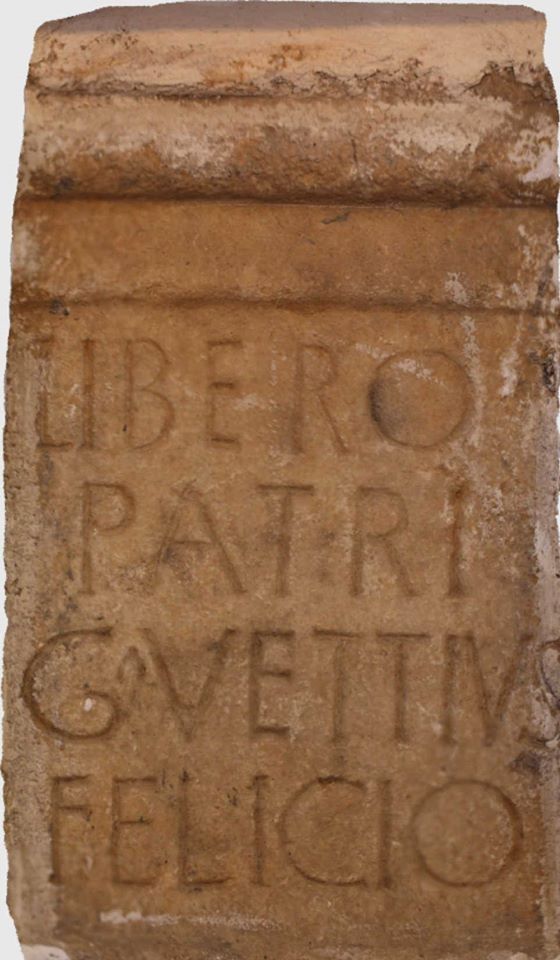 Gaio Vettio adicou a Liber Pater (Baco) unha ara romana