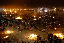 Cacharelas na praia na Coruña.